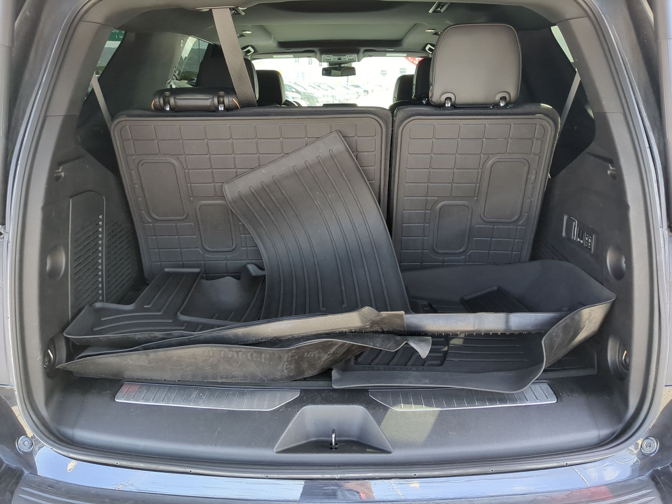 Used 2023 GMC Yukon AT4 w/ Technology Package AWD/4WD image 33