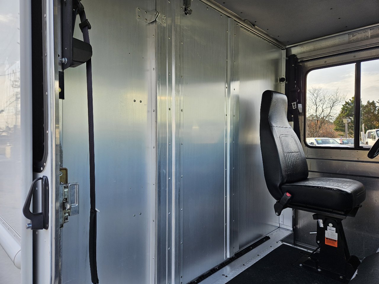 Used 2013 Ford E-350 and Econoline 350 Super Duty w/ Air Conditioning Prep Pkg image 23