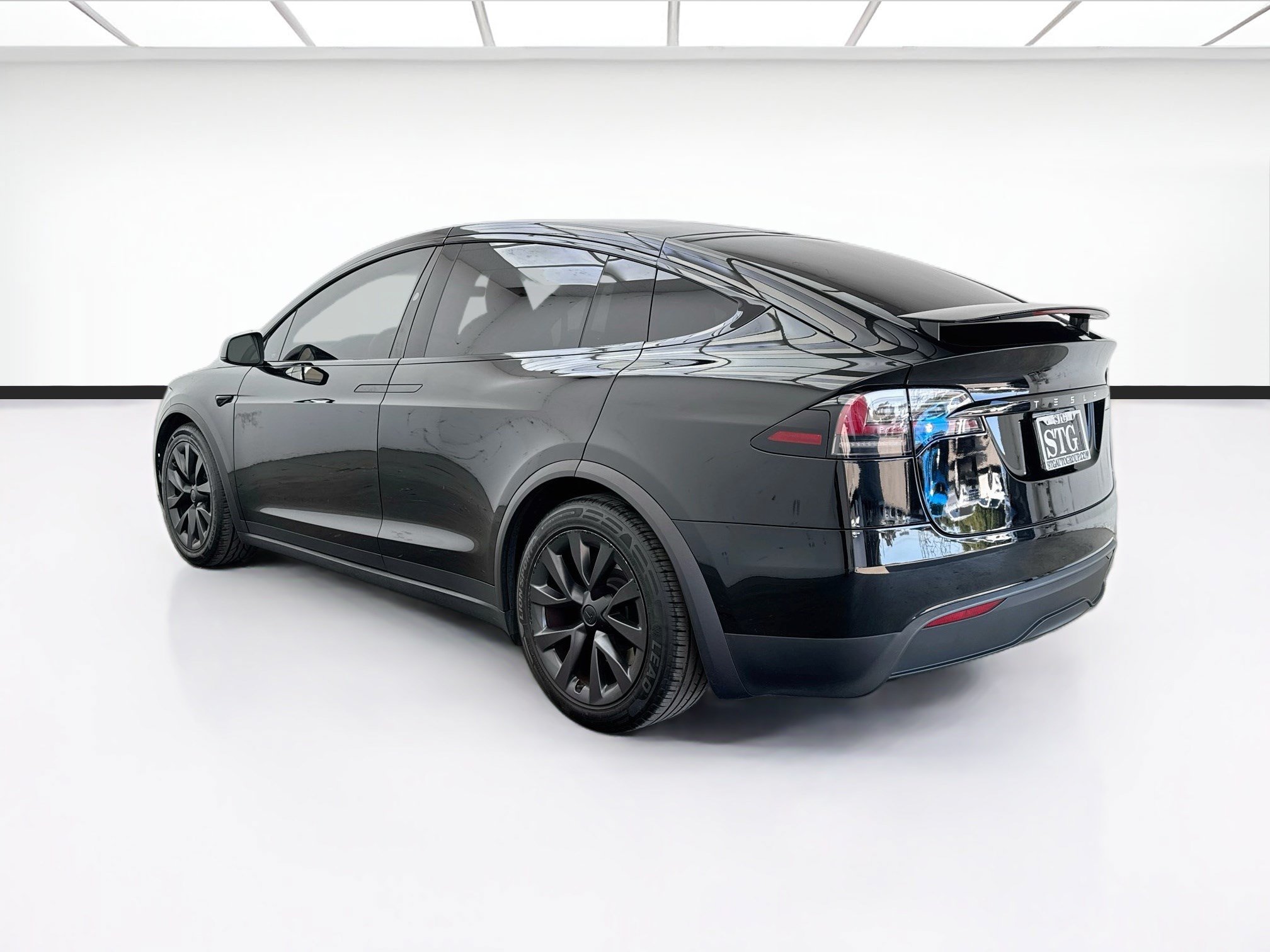 Used 2024 Tesla Model X AWD/4WD image 6