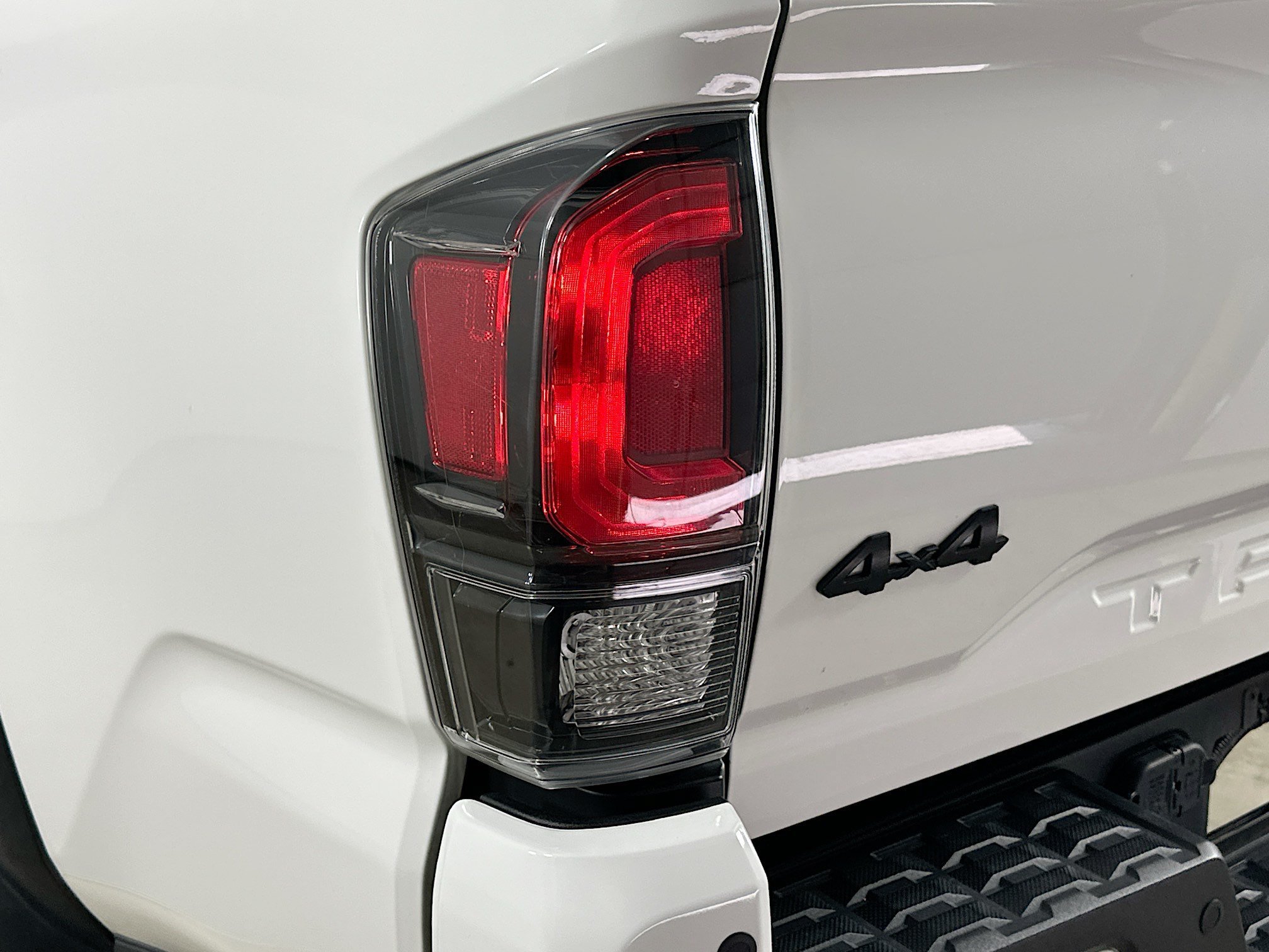 Used 2021 Toyota Tacoma TRD Pro AWD/4WD image 11