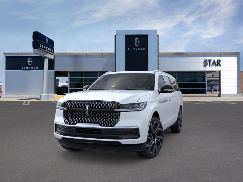 New 2026 Lincoln Navigator L Reserve AWD/4WD image 2