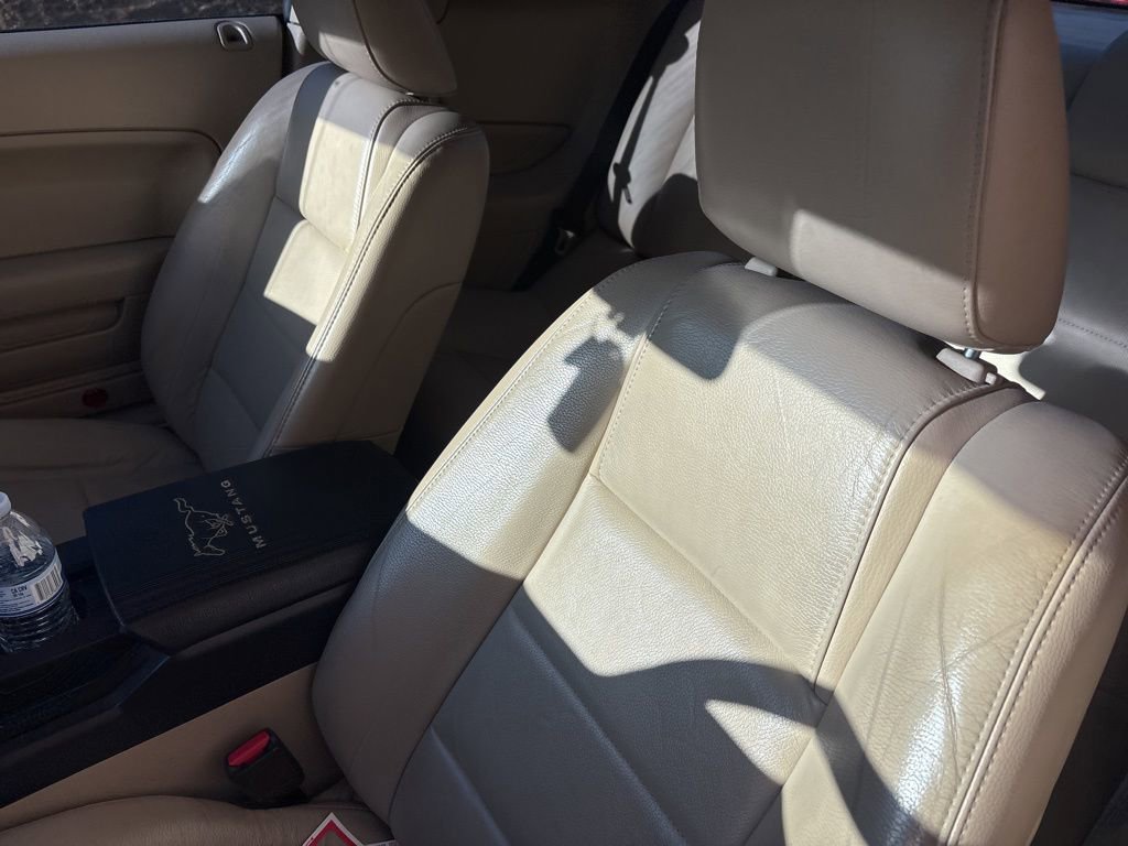 Used 2007 Ford Mustang Deluxe image 9