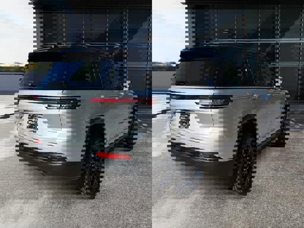 New 2025 Jeep Grand Cherokee Limited image 7