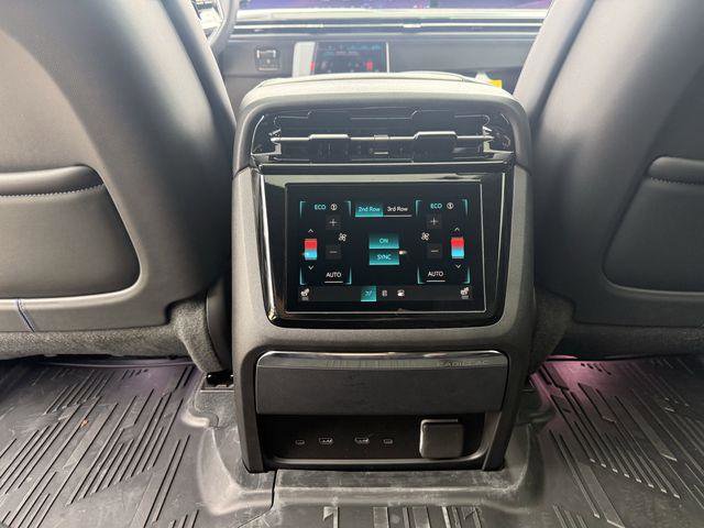 New 2026 Cadillac Escalade IQL Sport 1 w/ LPO, Floor Liner Package AWD/4WD image 14