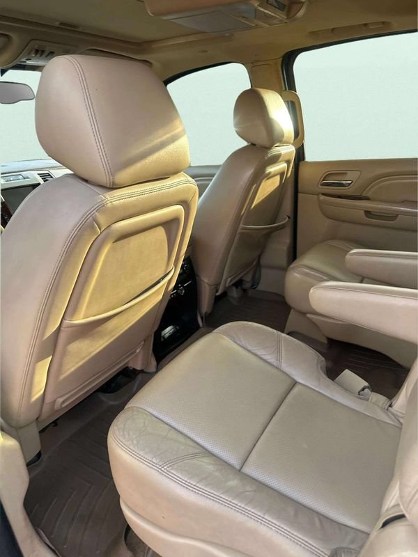 Used 2013 Cadillac Escalade ESV Premium AWD/4WD image 9