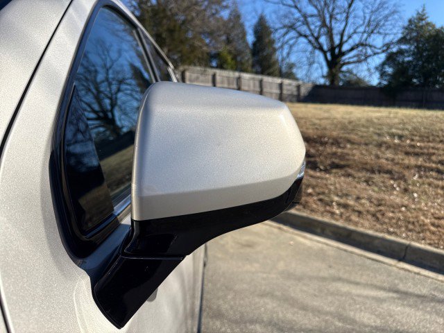 Used 2023 Chevrolet Suburban LT w/ Luxury Package image 14