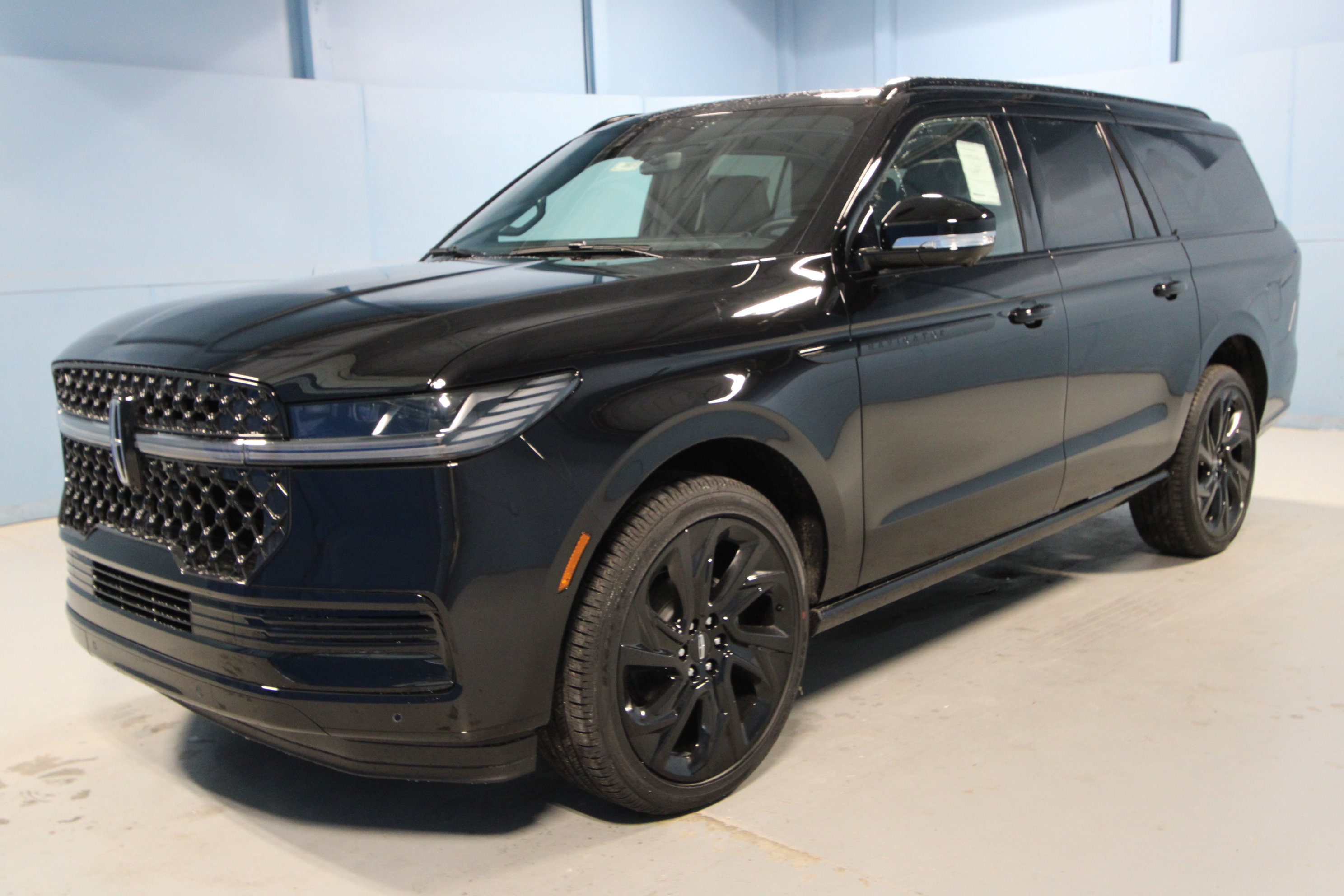 New 2027 Lincoln Navigator L Reserve w/ Jet Appearance Package AWD/4WD image 31