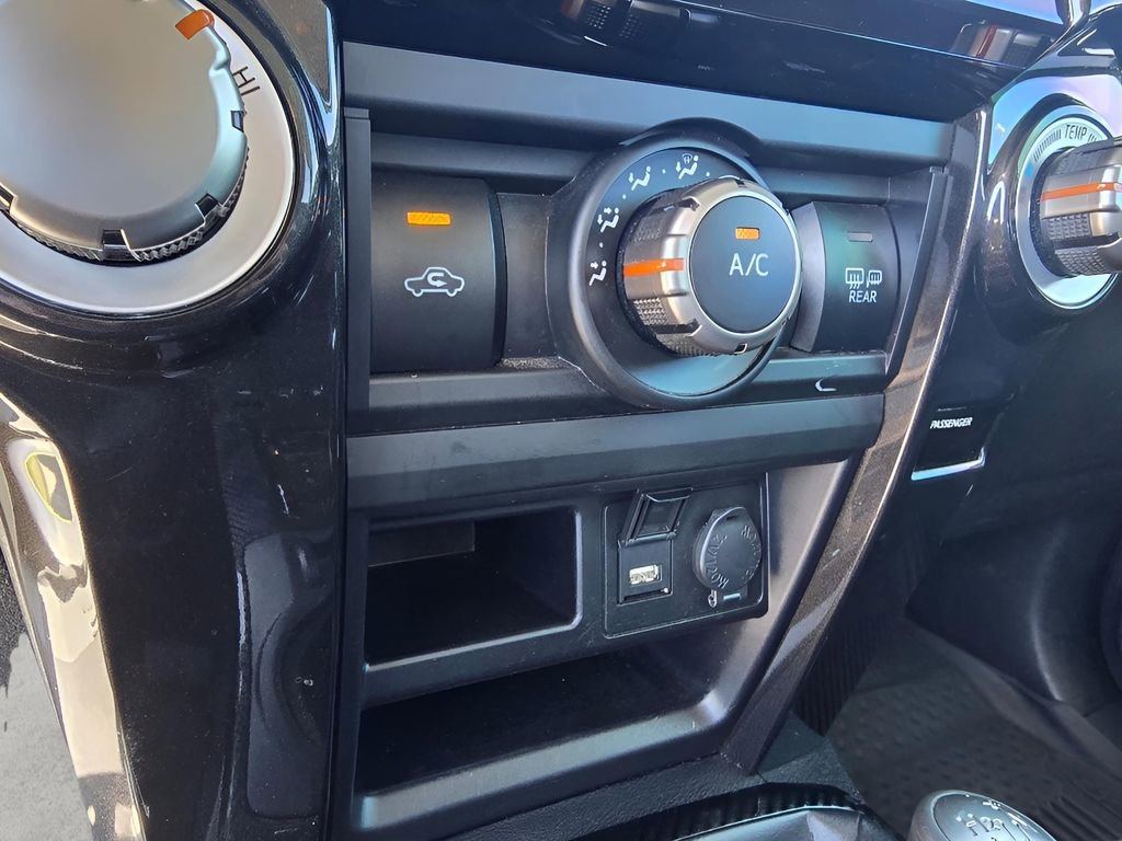 Used 2023 Toyota 4Runner TRD Off-Road Premium w/ Moonroof Package AWD/4WD image 30