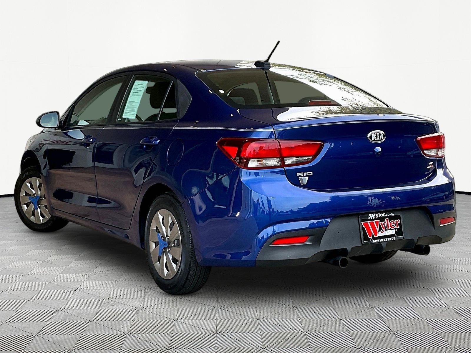 Used 2019 Kia Rio S w/ Technology Package FWD image 4