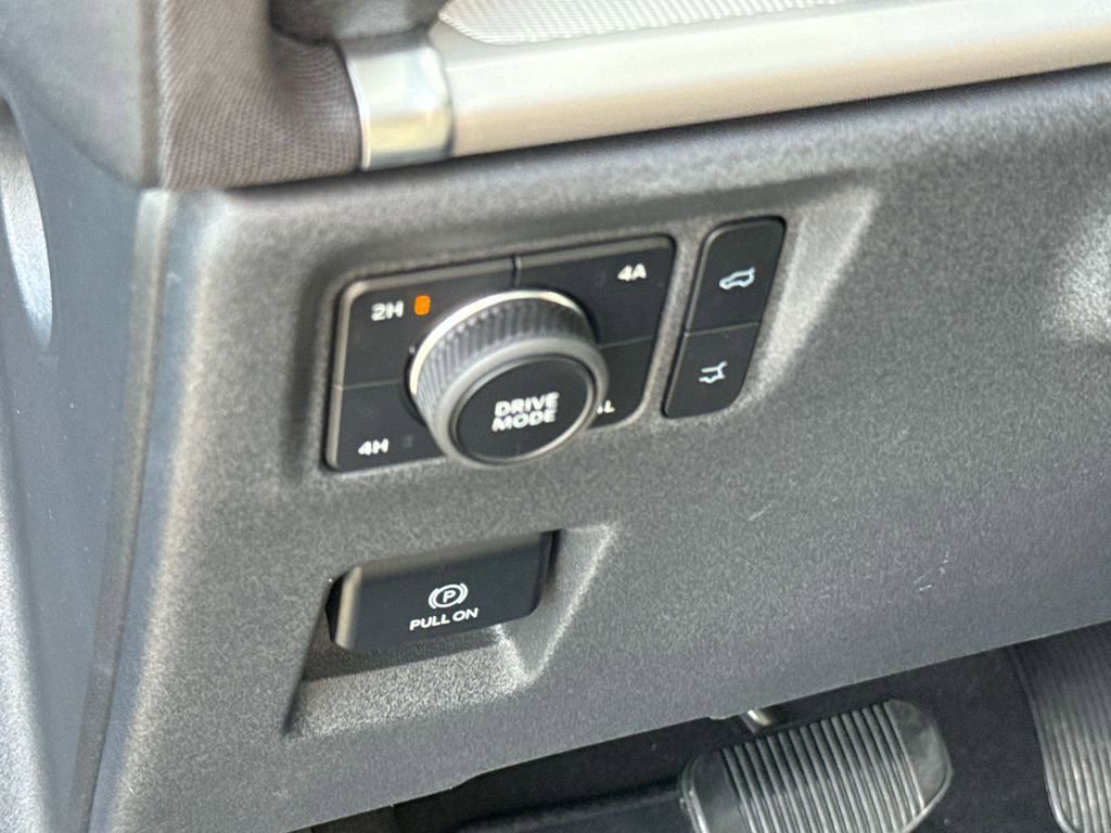 Certified 2025 Ford Expedition Max Active image 30