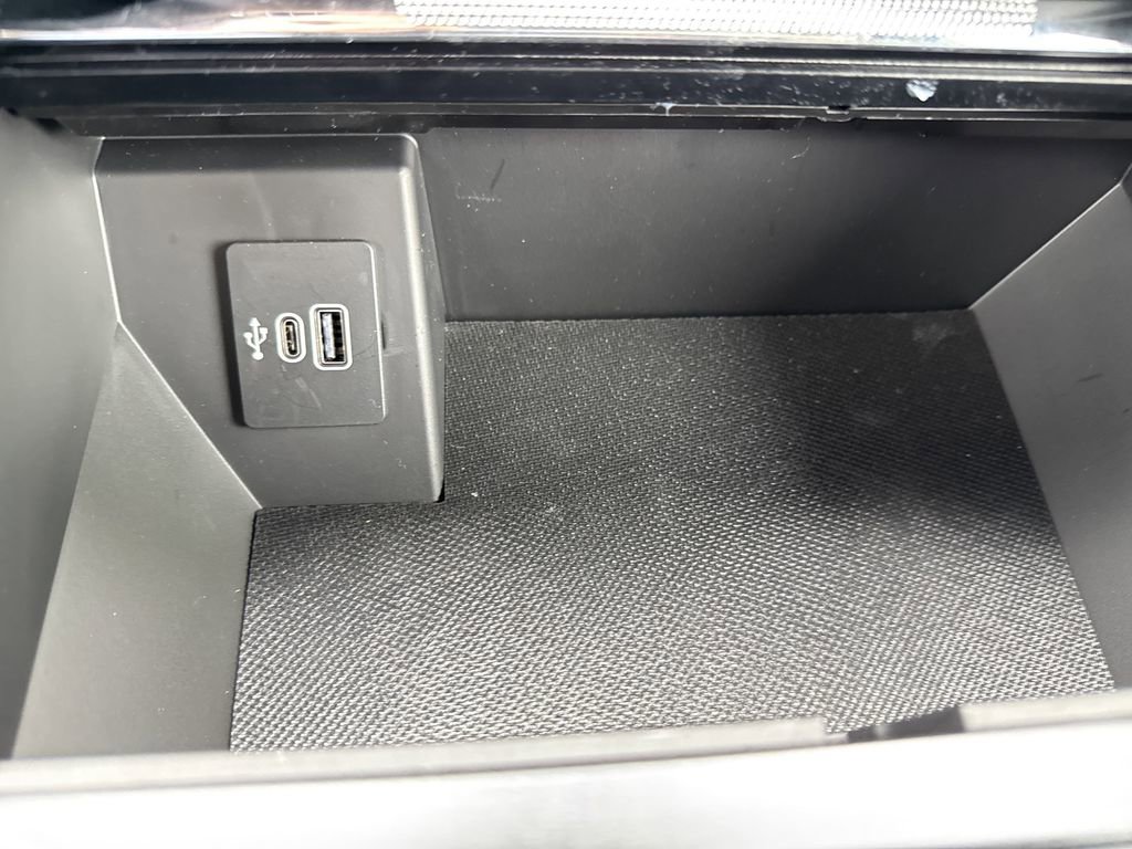 New 2025 Ford F150 Lariat w/ Equipment Group 501A Mid image 34