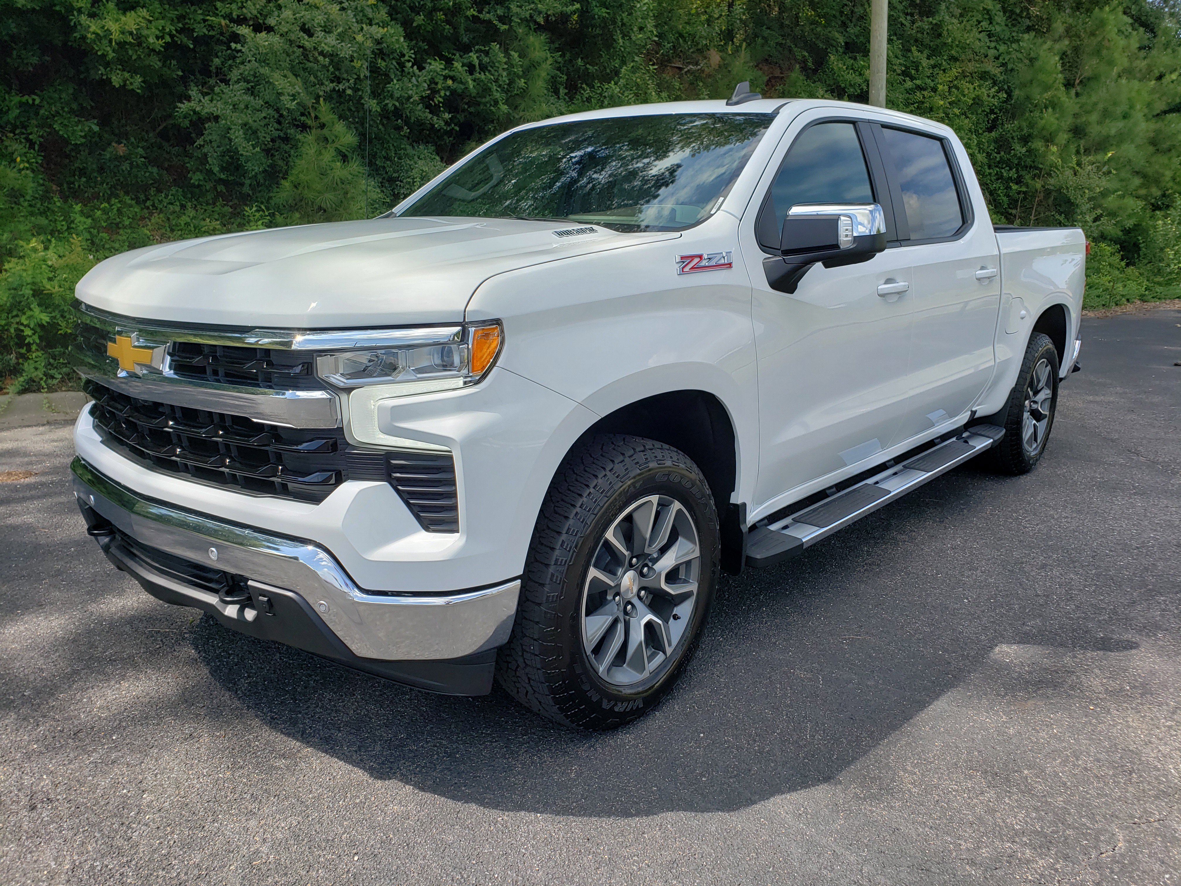 New 2025 Chevrolet Silverado 1500 LT image 2