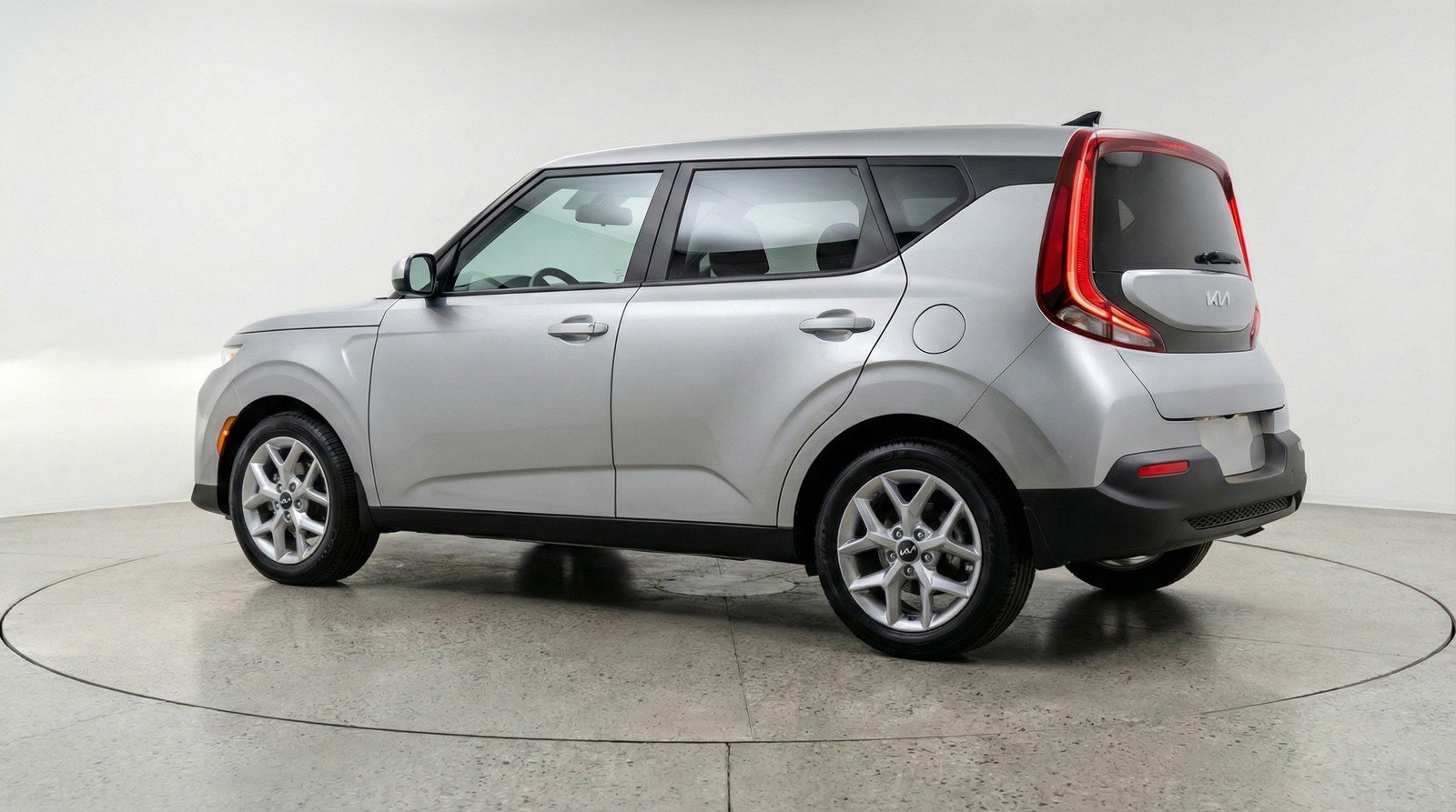 Used 2025 Kia Soul LX w/ LX Technology Package image 5