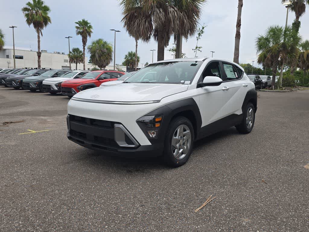 New 2027 Hyundai Kona SE FWD image 2