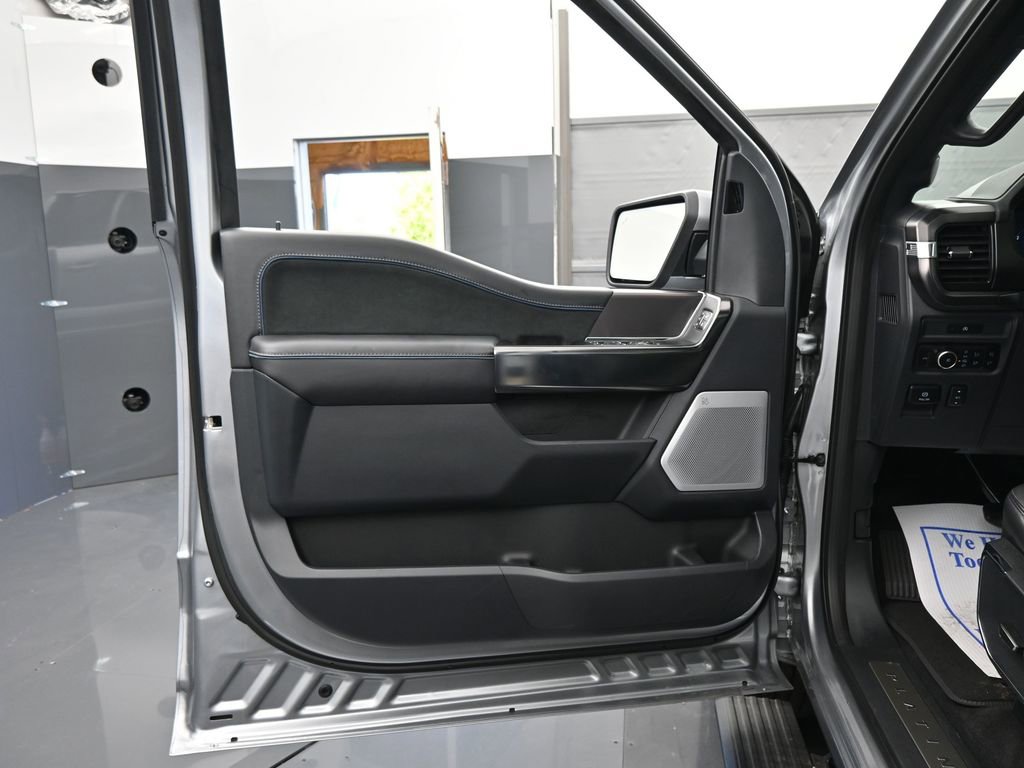 New 2025 Ford F150 Platinum image 9