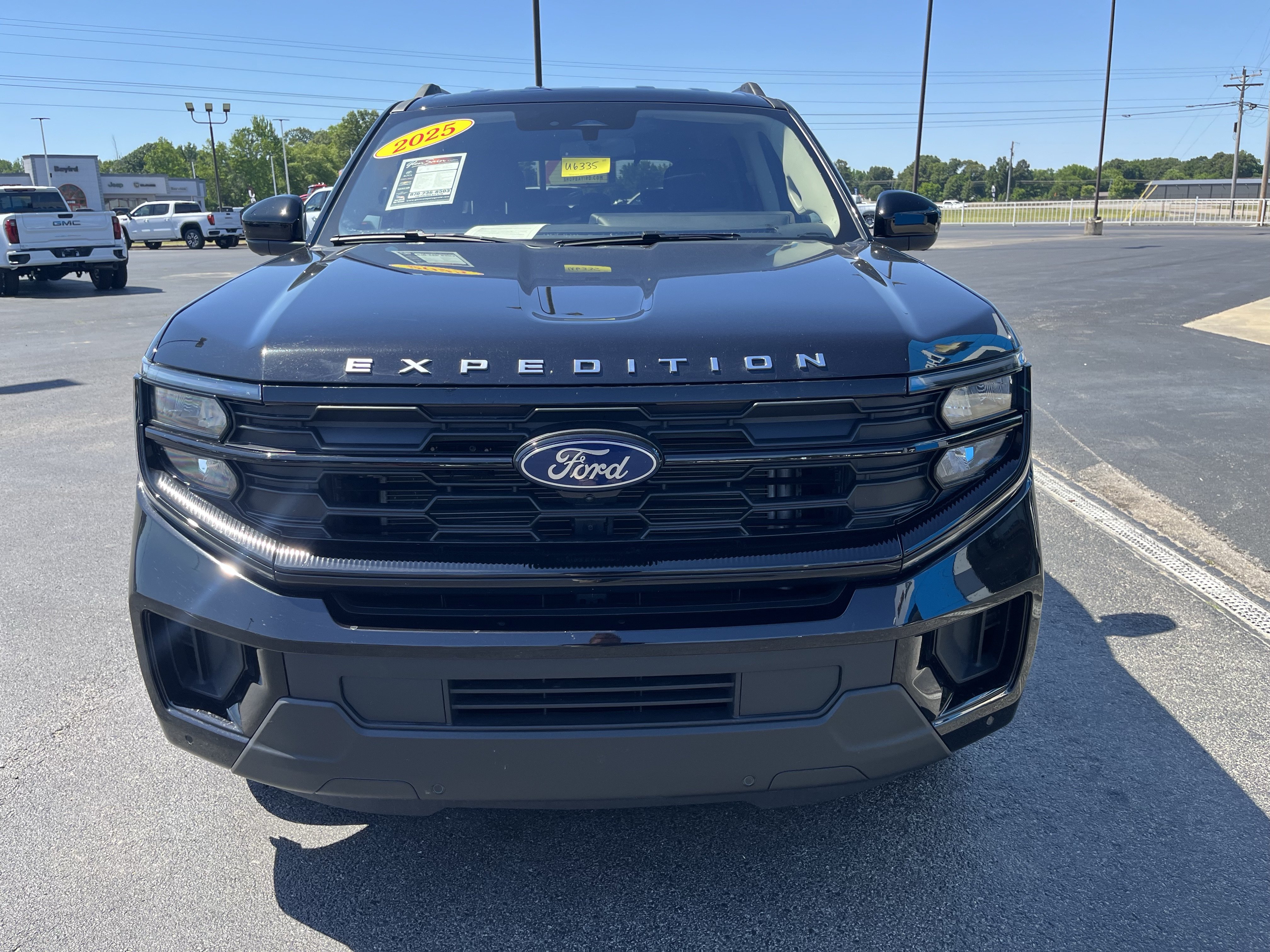 Used 2025 Ford Expedition Active AWD/4WD image 8