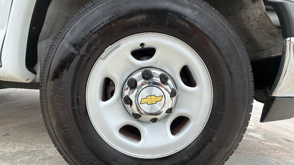 Used 2025 Chevrolet Express 3500 LT w/ LT Preferred Equipment Group RWD image 35