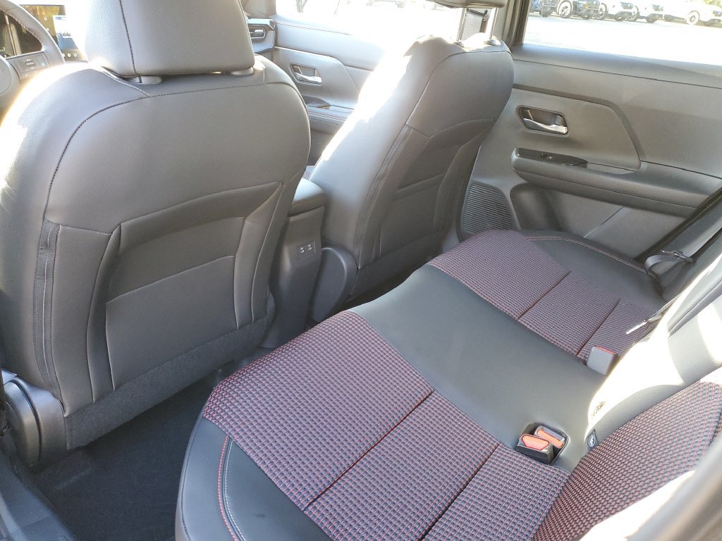 New 2027 Nissan Kicks SR FWD image 15