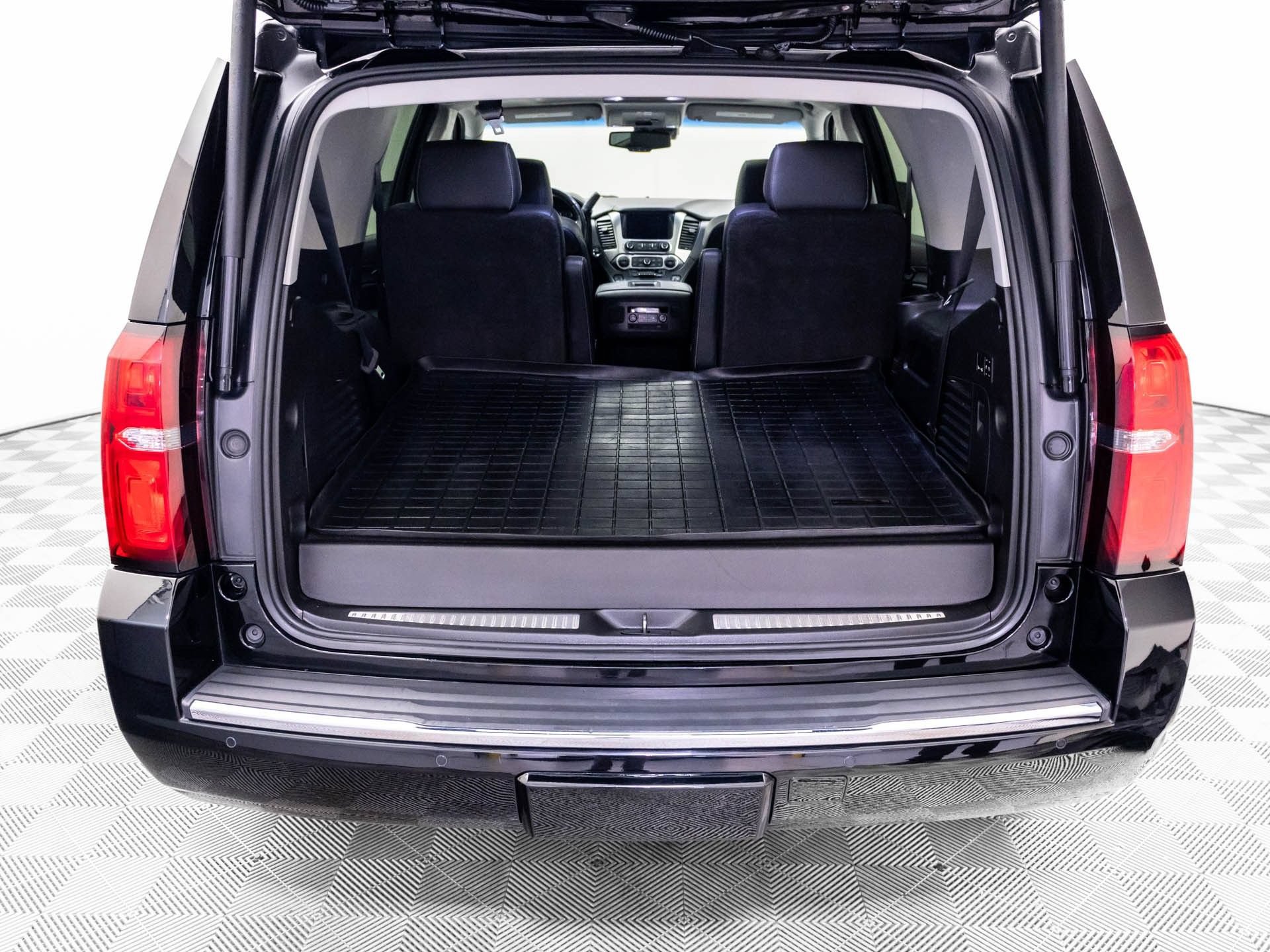 Used 2019 Chevrolet Tahoe Premier AWD/4WD image 33