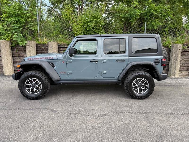 Used 2025 Jeep Wrangler Unlimited Rubicon AWD/4WD image 6