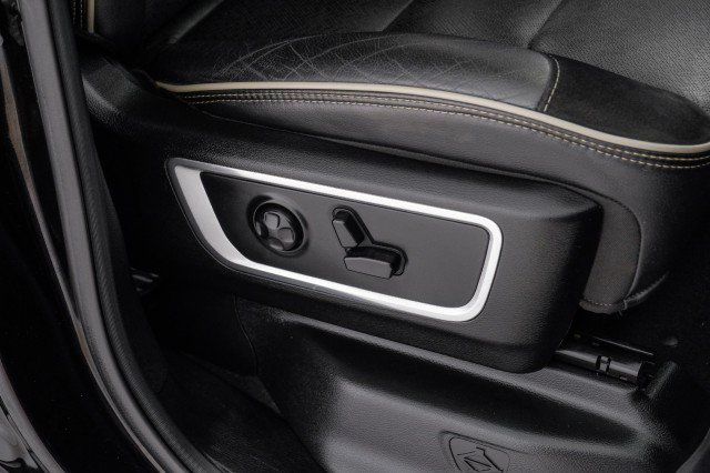 Used 2019 RAM 1500 Laramie AWD/4WD image 45