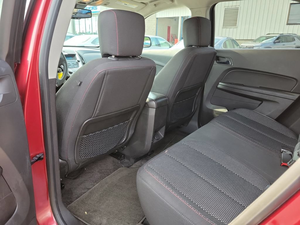 Used 2010 Chevrolet Equinox LT FWD image 15