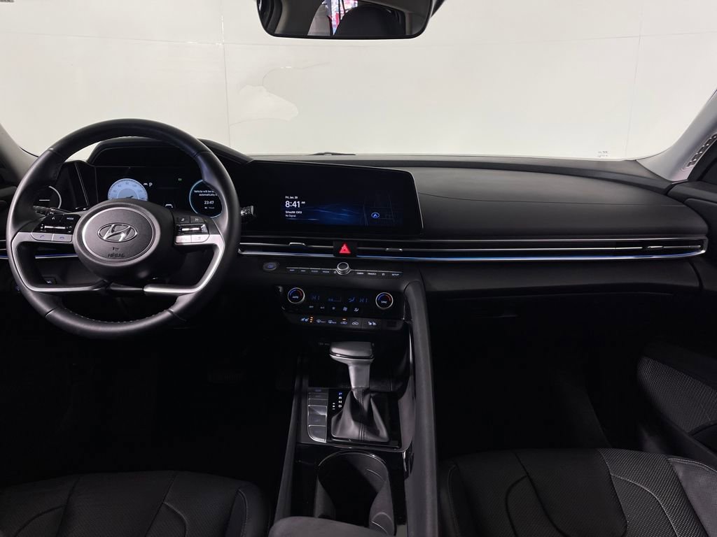 Certified 2023 Hyundai Elantra Limited image 14
