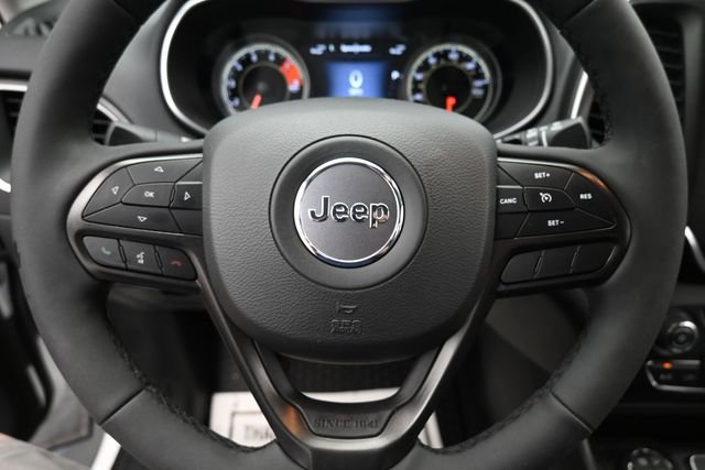Used 2022 Jeep Cherokee Trailhawk w/ Premium Leather Package AWD/4WD image 15