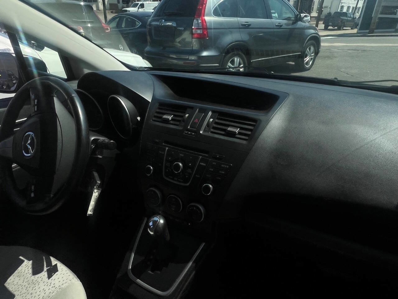 Used 2012 MAZDA MAZDA5 Touring FWD image 9