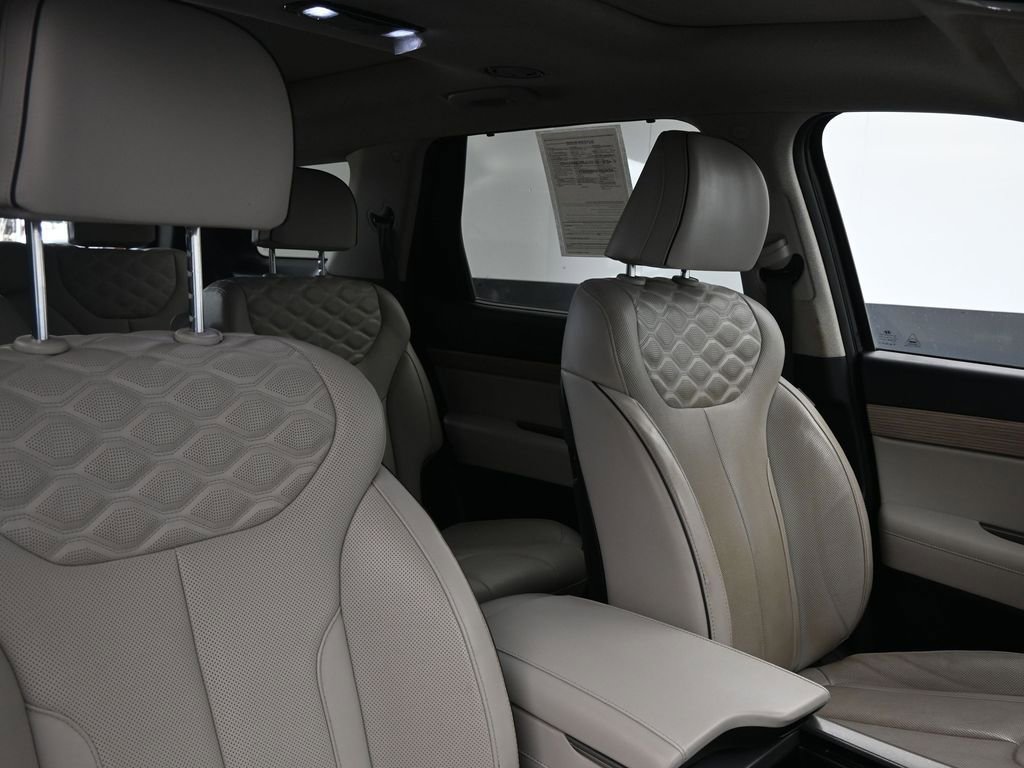Used 2021 Hyundai Palisade Limited w/ Cargo Package image 11