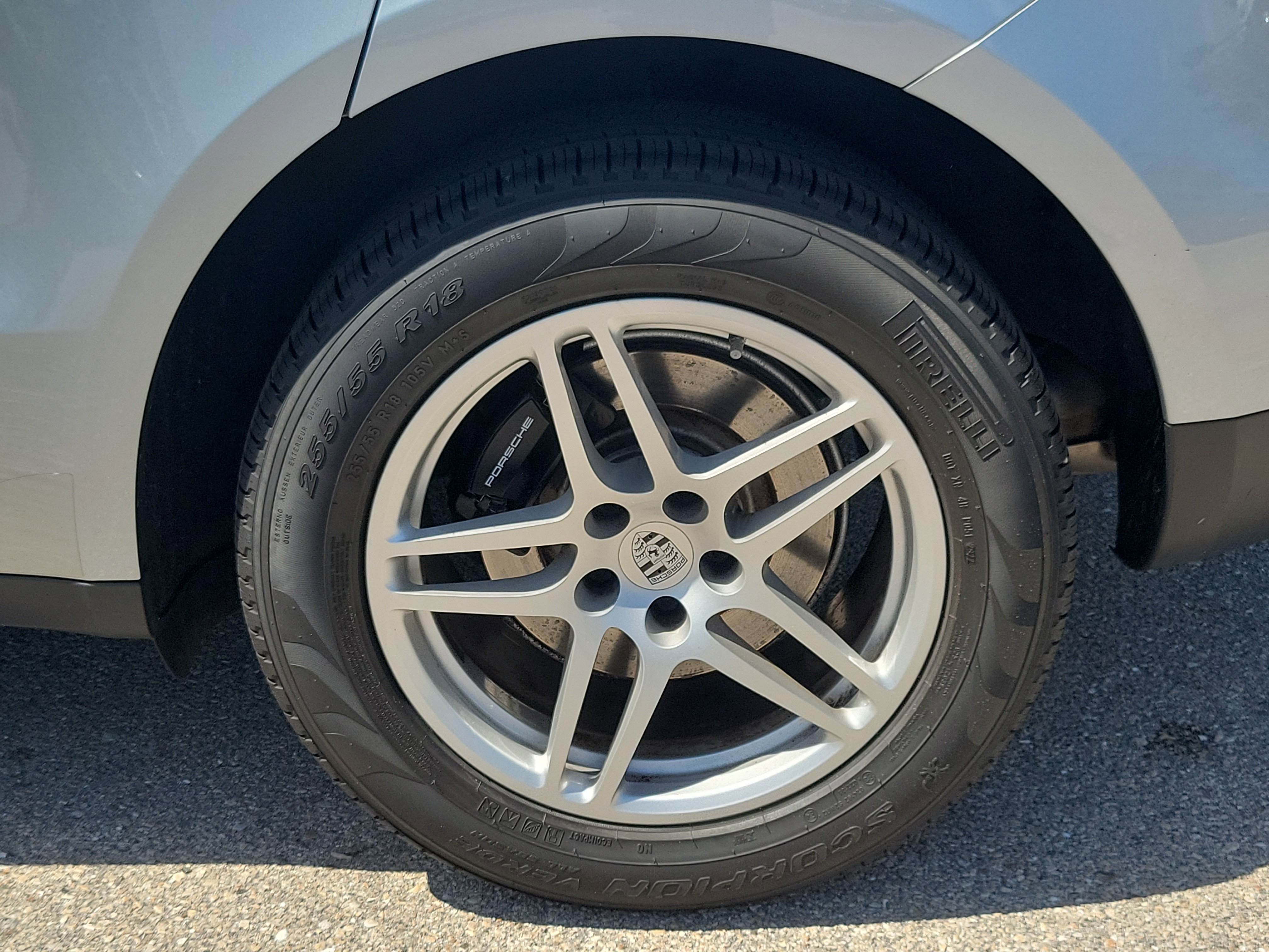 Used 2019 Porsche Macan AWD/4WD image 9