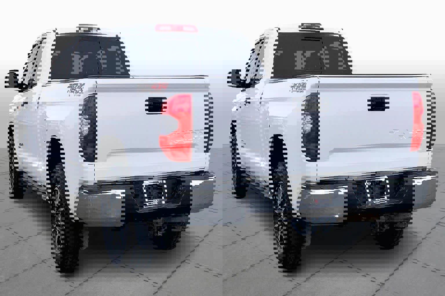 Used 2016 Toyota Tundra SR5 w/ TRD Off Road Package image 12