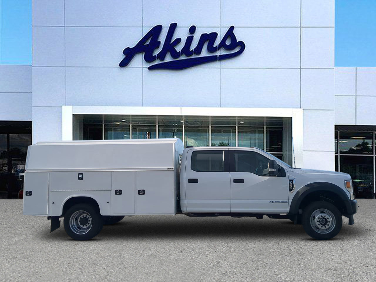 Used 2022 Ford F550 4x4 Crew Cab Super Duty w/ Power Equipment Group image 1