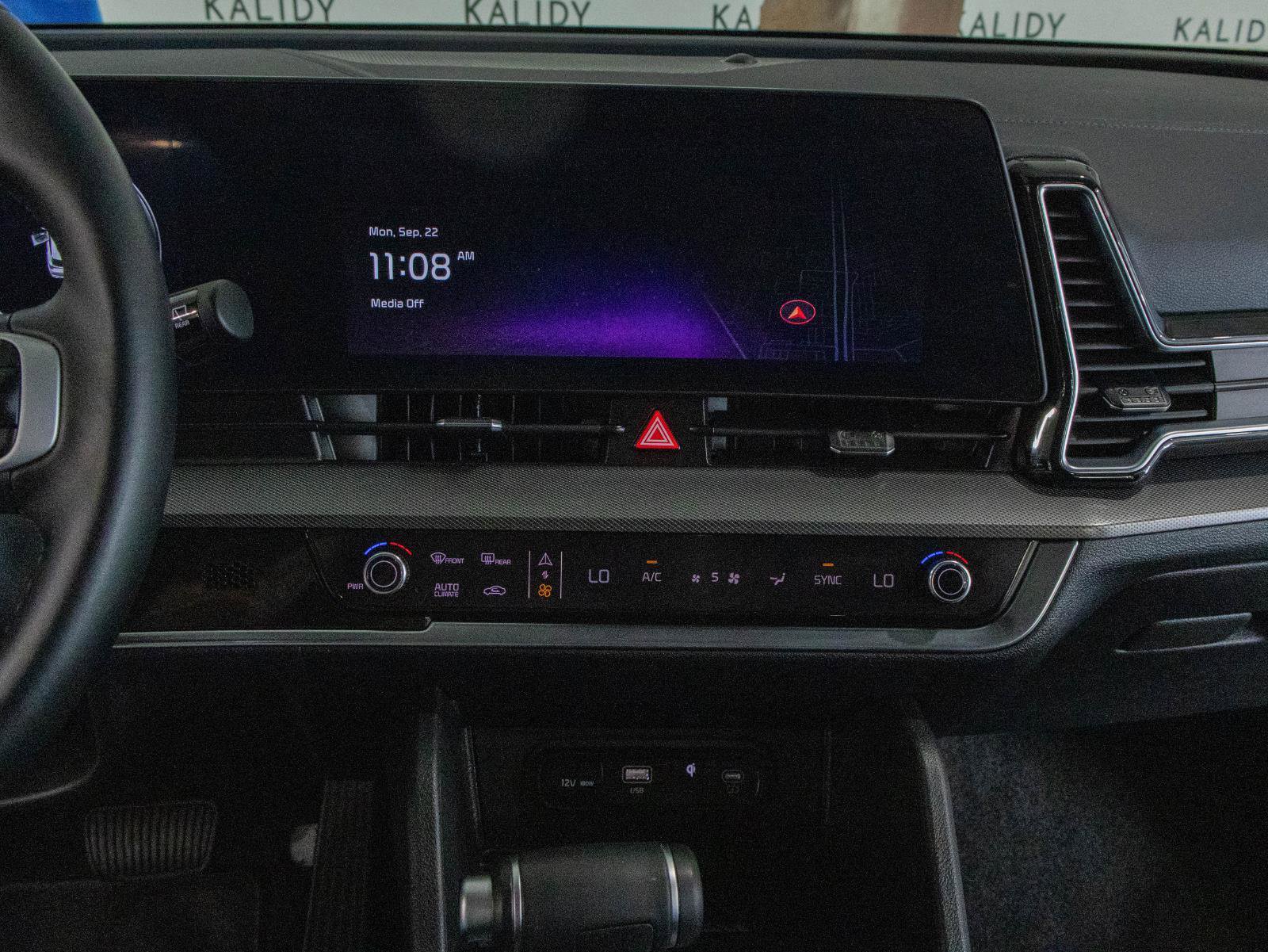 New 2025 Kia Sportage SX image 4