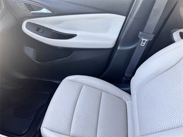 Used 2022 Buick Encore GX Essence w/ Advanced Technology Package image 20