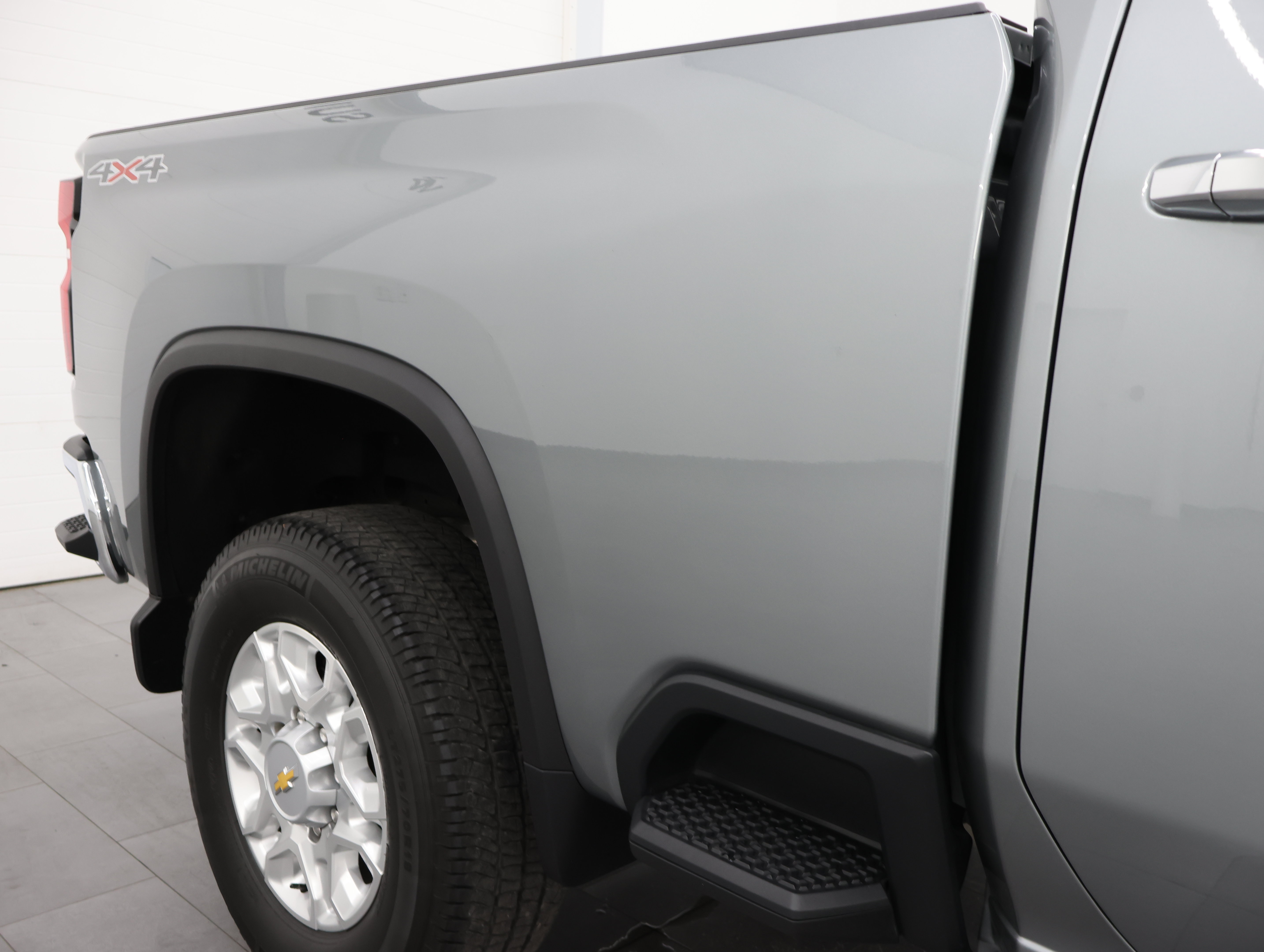 Used 2024 Chevrolet Silverado 2500 LTZ w/ LTZ Premium Package AWD/4WD image 23