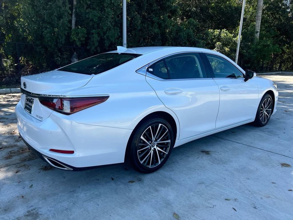 Certified 2024 Lexus ES 350 w/ Premium Package image 7