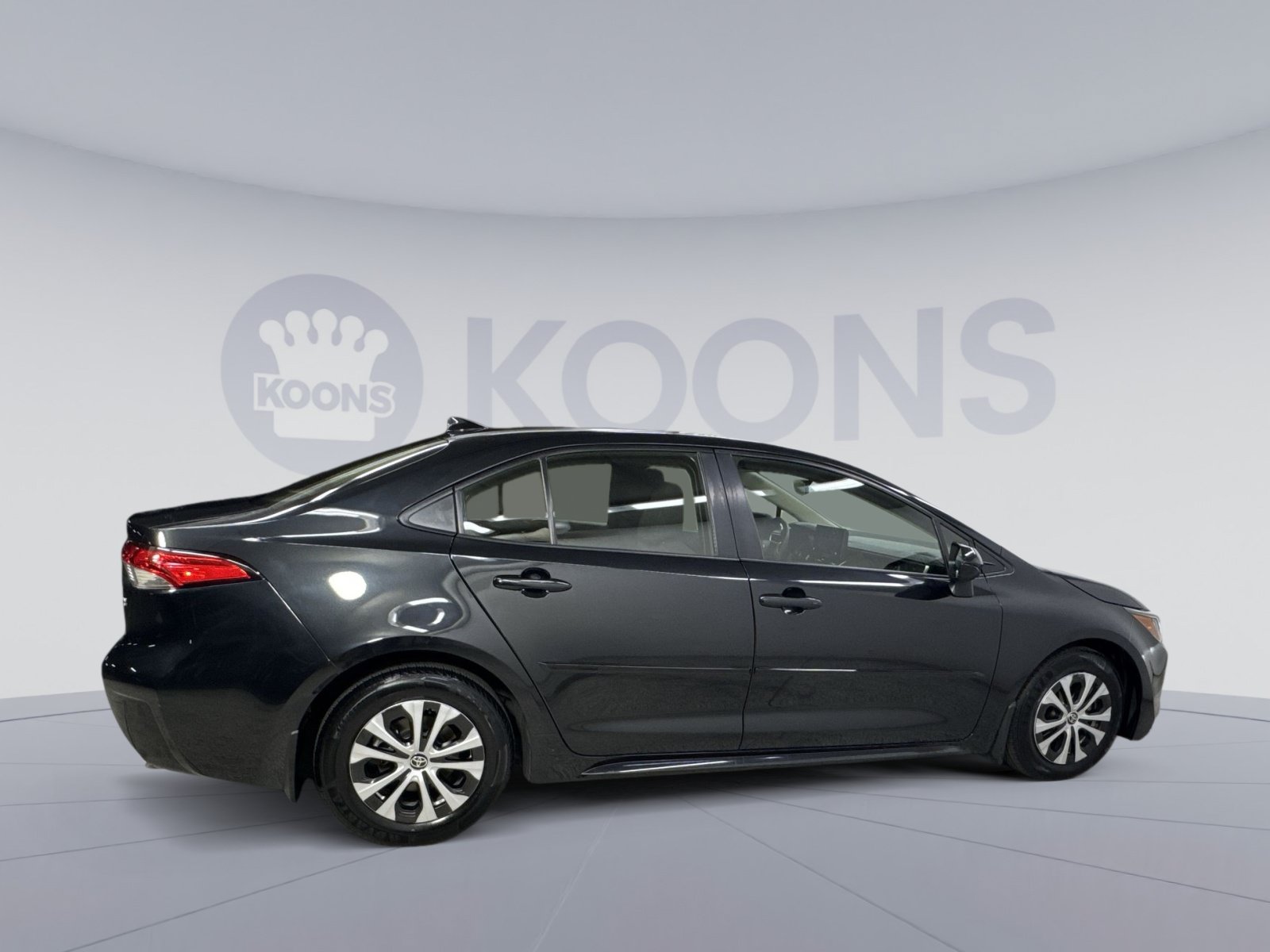 Used 2022 Toyota Corolla LE FWD image 21