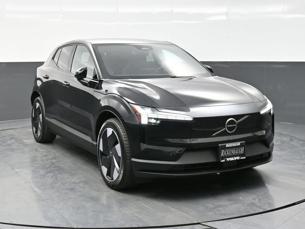 New 2026 Volvo EX30 Plus w/ Protection Package Premier