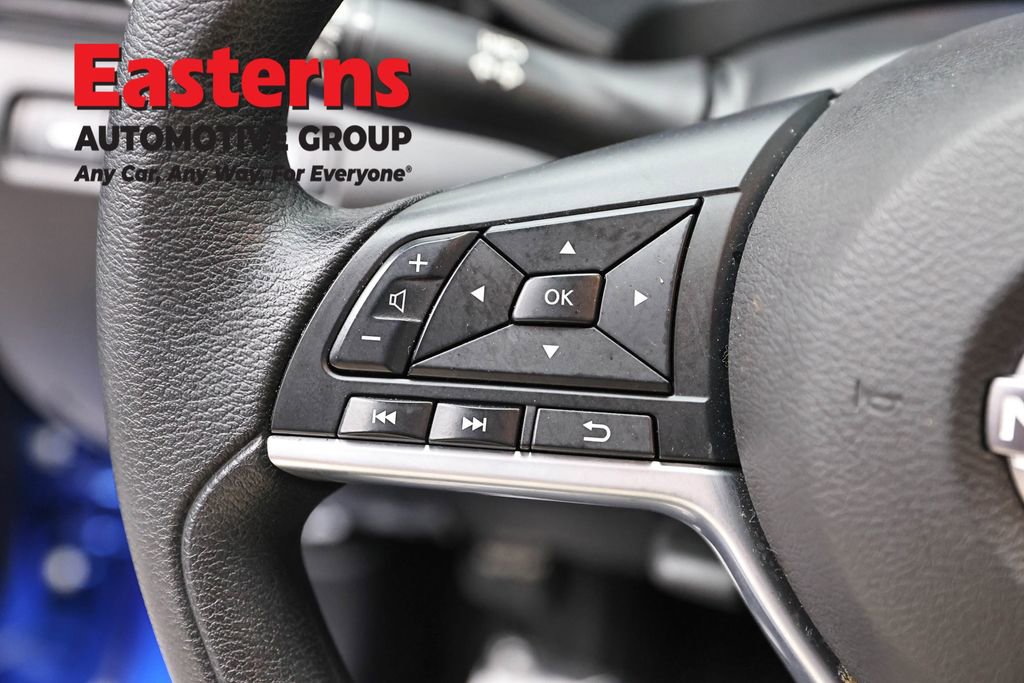 Used 2025 Nissan Altima 2.5 SV FWD image 15