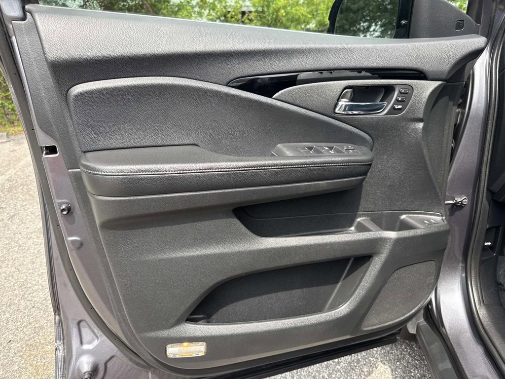 Used 2019 Honda Pilot Touring image 24
