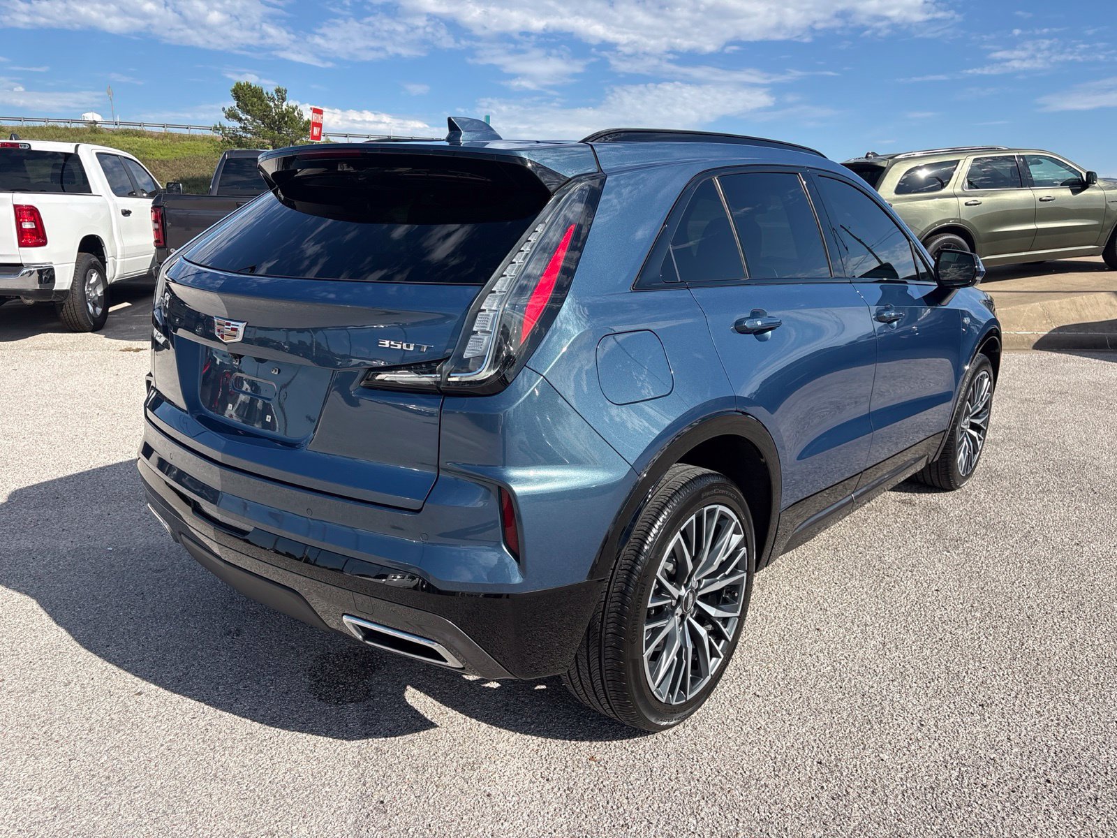 Used 2024 Cadillac XT4 Sport FWD image 6