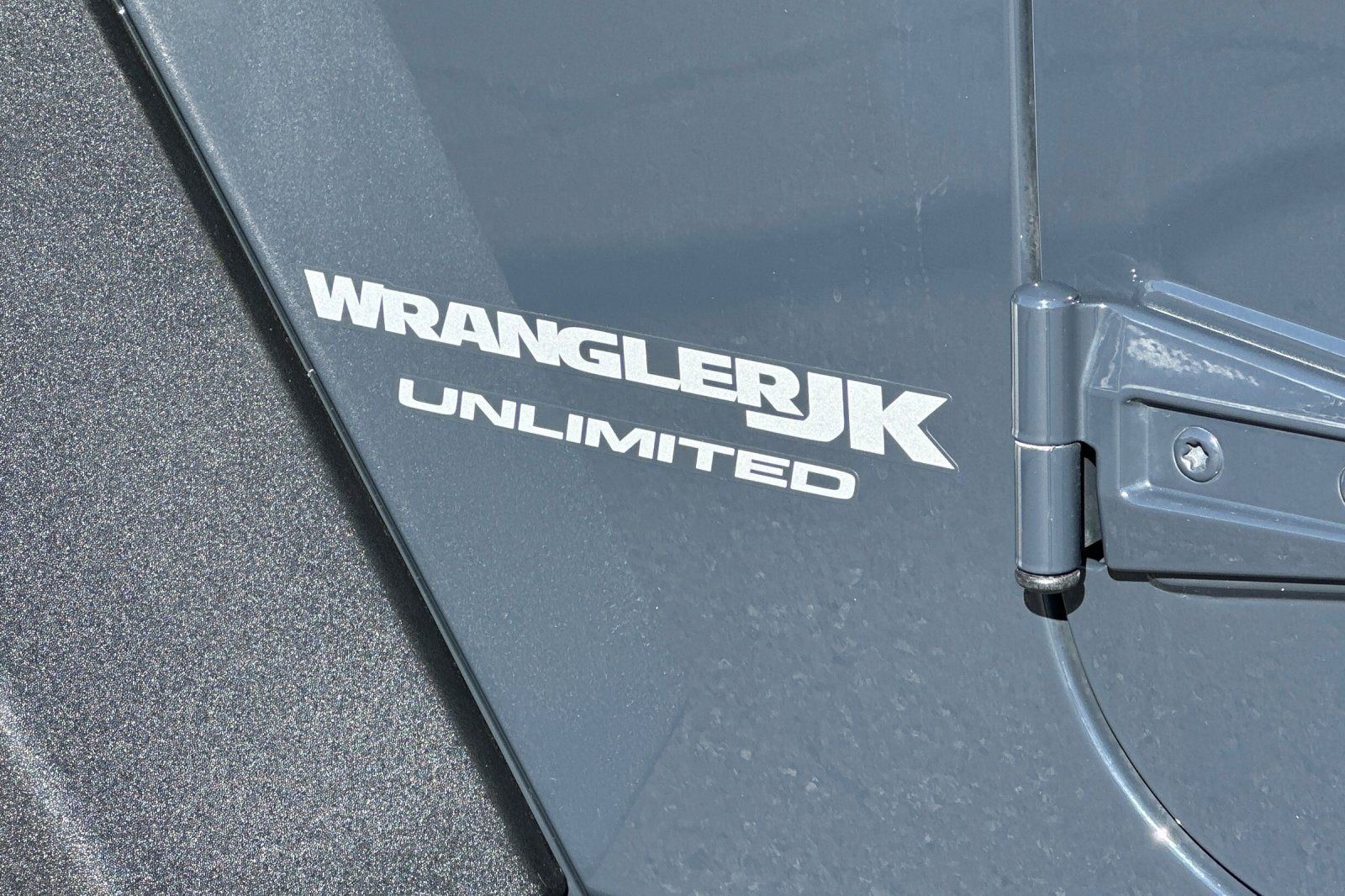 Used 2018 Jeep Wrangler Unlimited Rubicon w/ Connectivity Group image 26