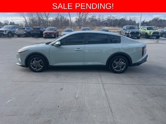 Used 2025 Kia K4 LXS image 2