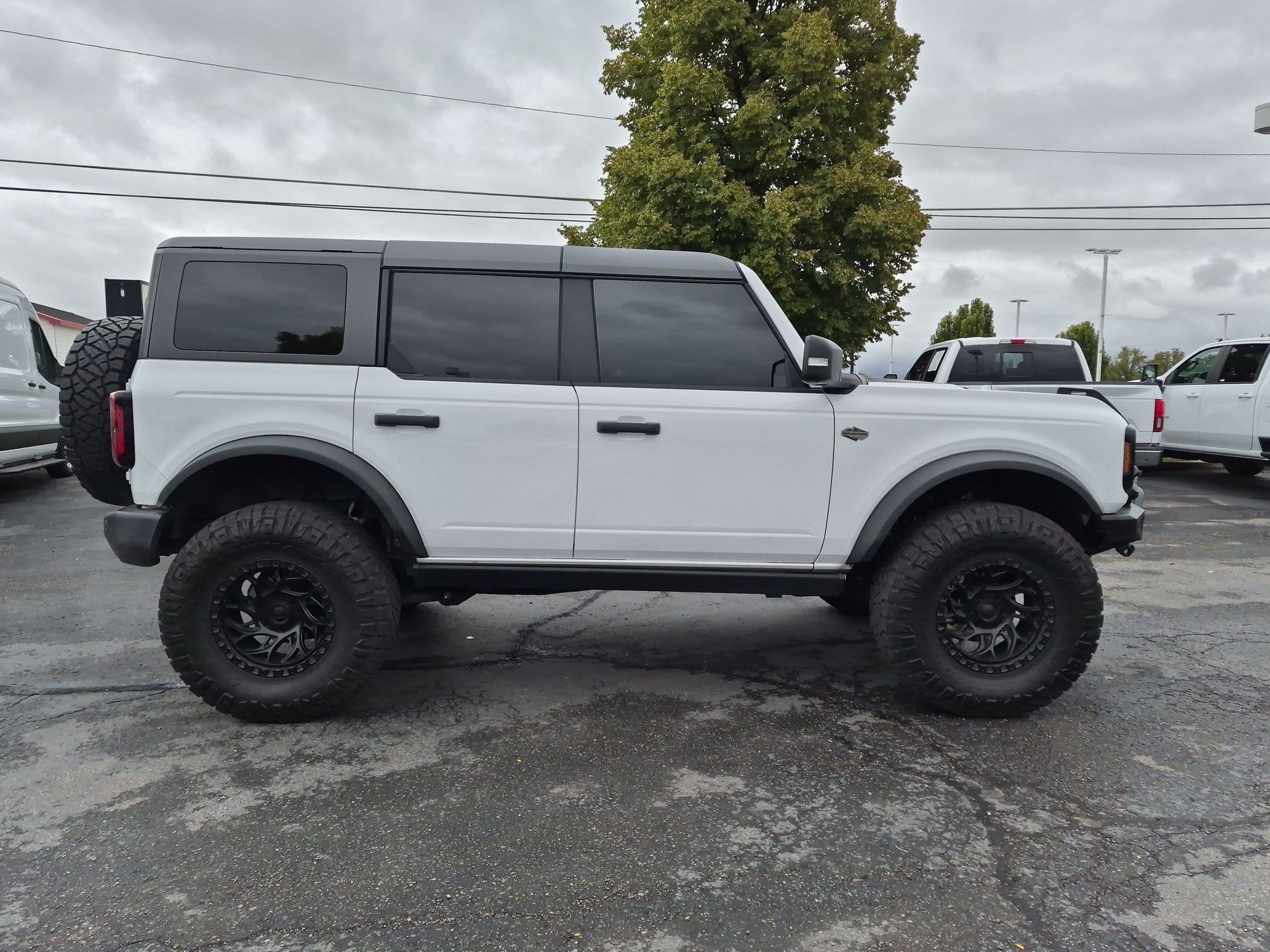 Used 2023 Ford Bronco Wildtrak AWD/4WD image 2