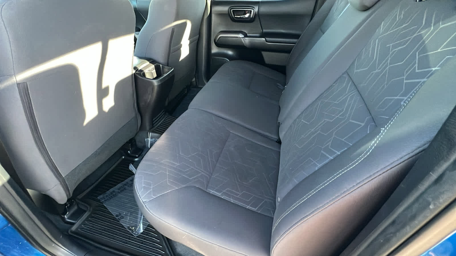 Used 2016 Toyota Tacoma TRD Off-Road image 24