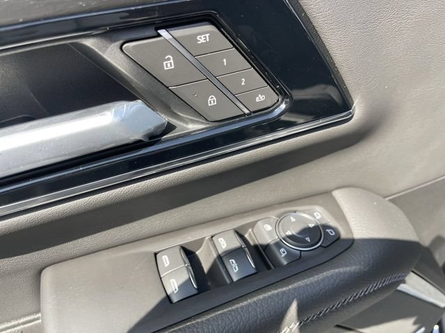 New 2026 GMC Yukon Denali w/ Advanced Technology Package AWD/4WD image 13