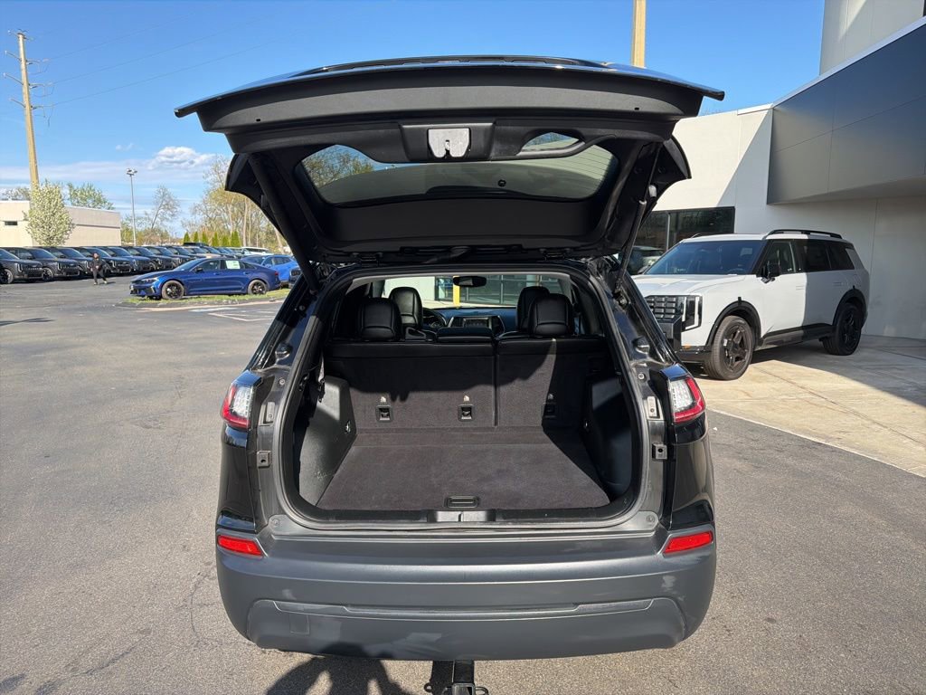 Used 2019 Jeep Cherokee Latitude Plus w/ Comfort/Convenience Group image 15