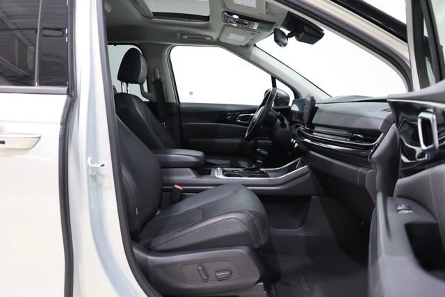 Used 2025 Kia Carnival SX Prestige FWD image 40