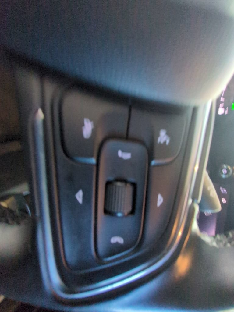 Used 2024 Buick Envista Preferred w/ Convenience I Package FWD image 13